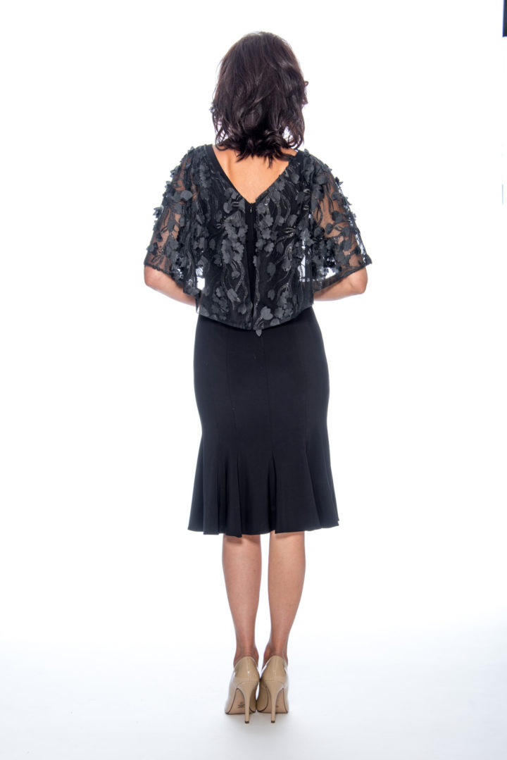 embroidery cape, trumpet skirt, short dress
